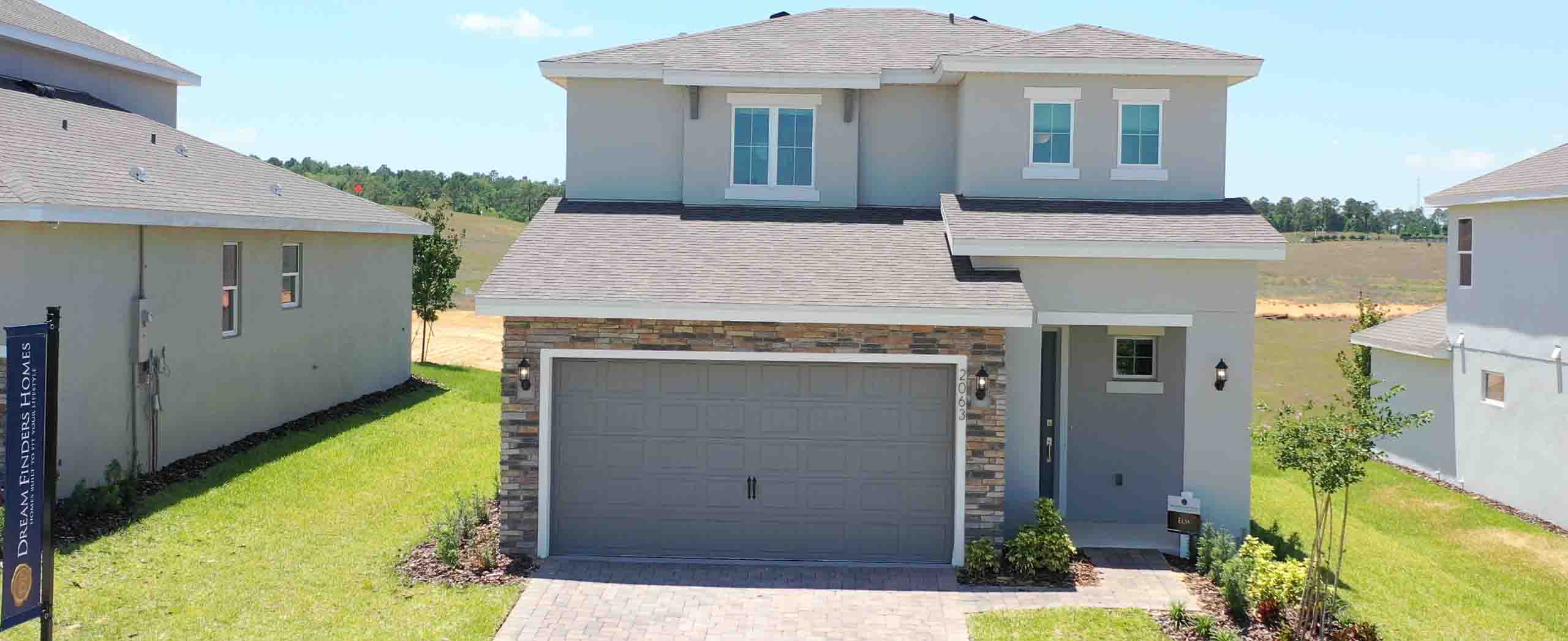 The Stunning Elm Model by Dream Finders in the Desirable Hills of Minneola with Jamie Bevelacqua at JamieBev.com