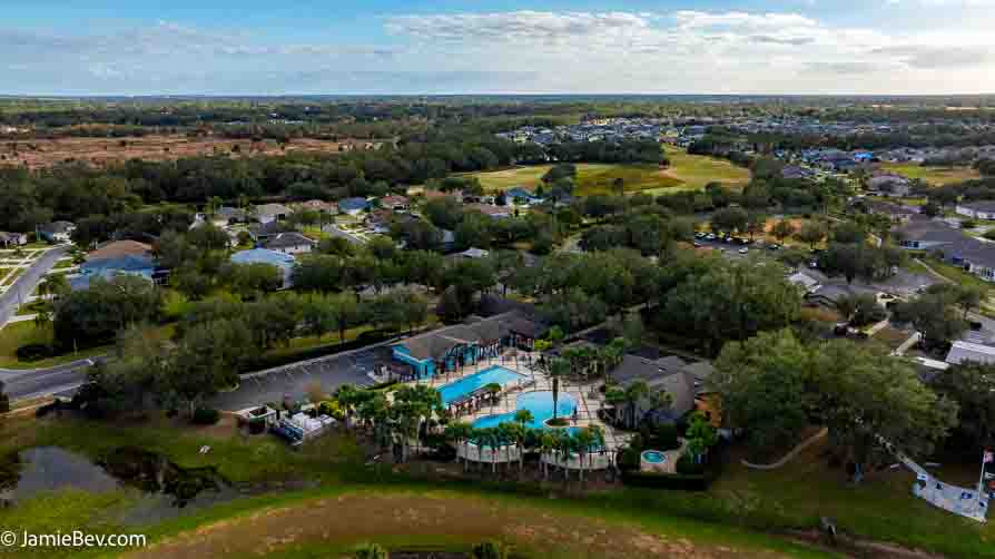 Arlington Ridge isn’t just a neighborhood—it’s a lifestyle. This gated community caters to active adults seeking the perfect balance of tranquility and activity, offering: