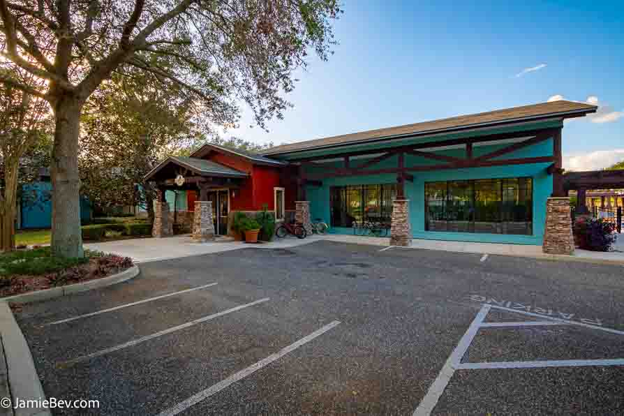 Arlington Ridge isn’t just a neighborhood—it’s a lifestyle. This gated community caters to active adults seeking the perfect balance of tranquility and activity, offering: