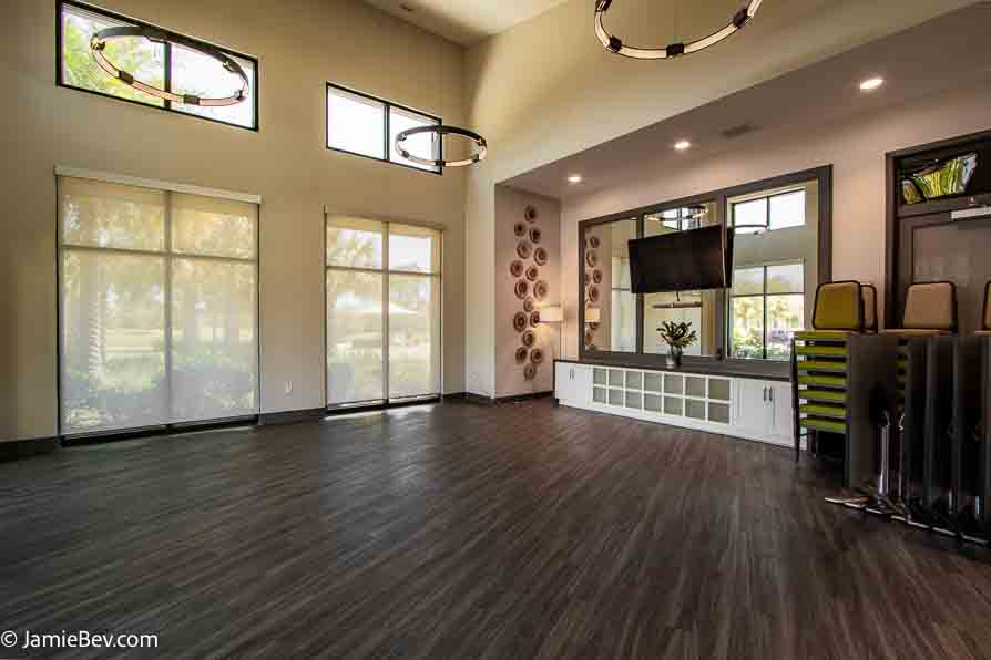 Serenoa Lakes’ resort-style pool and clubhouse in Clermont Florida
