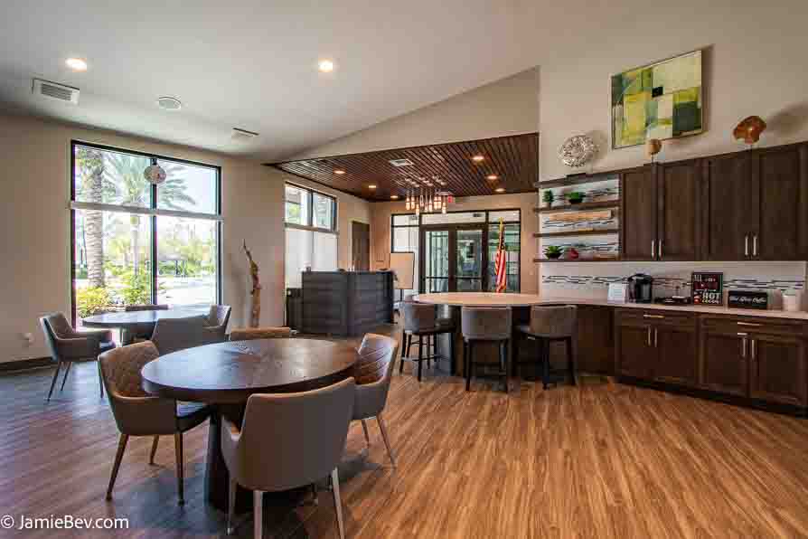 Serenoa Lakes’ resort-style pool and clubhouse in Clermont Florida