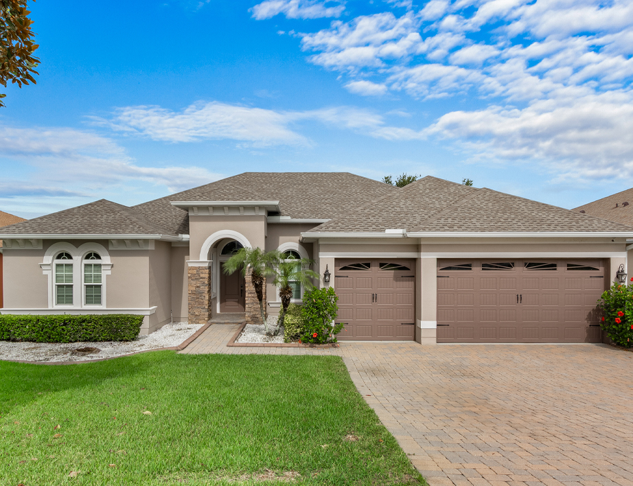 Front exterior of 9413 Ivywood Street in Vista Grande, Clermont FL